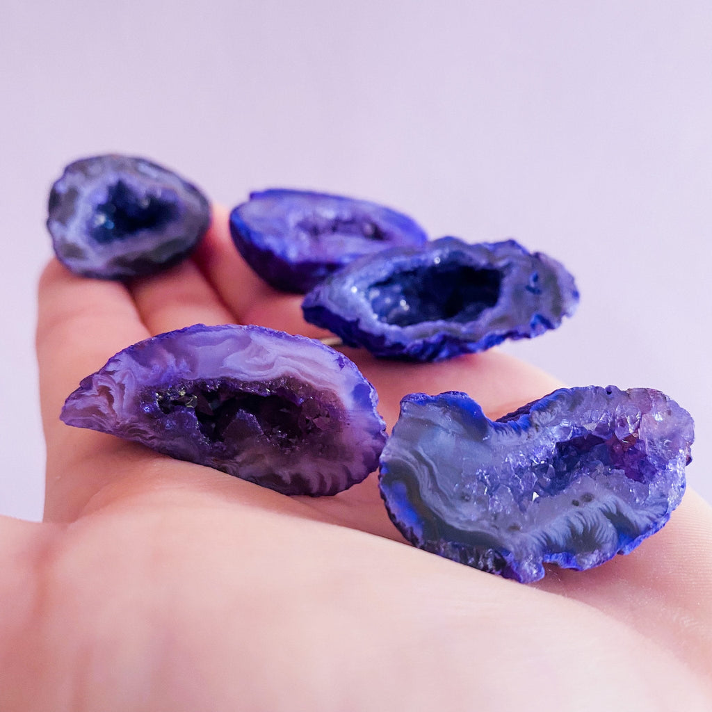 Purple Agate Crystal Oko Geodes / Crystal Geode / Transforms Negative Energy / Balances & Harmonises The Energy In Your Home / Concentration