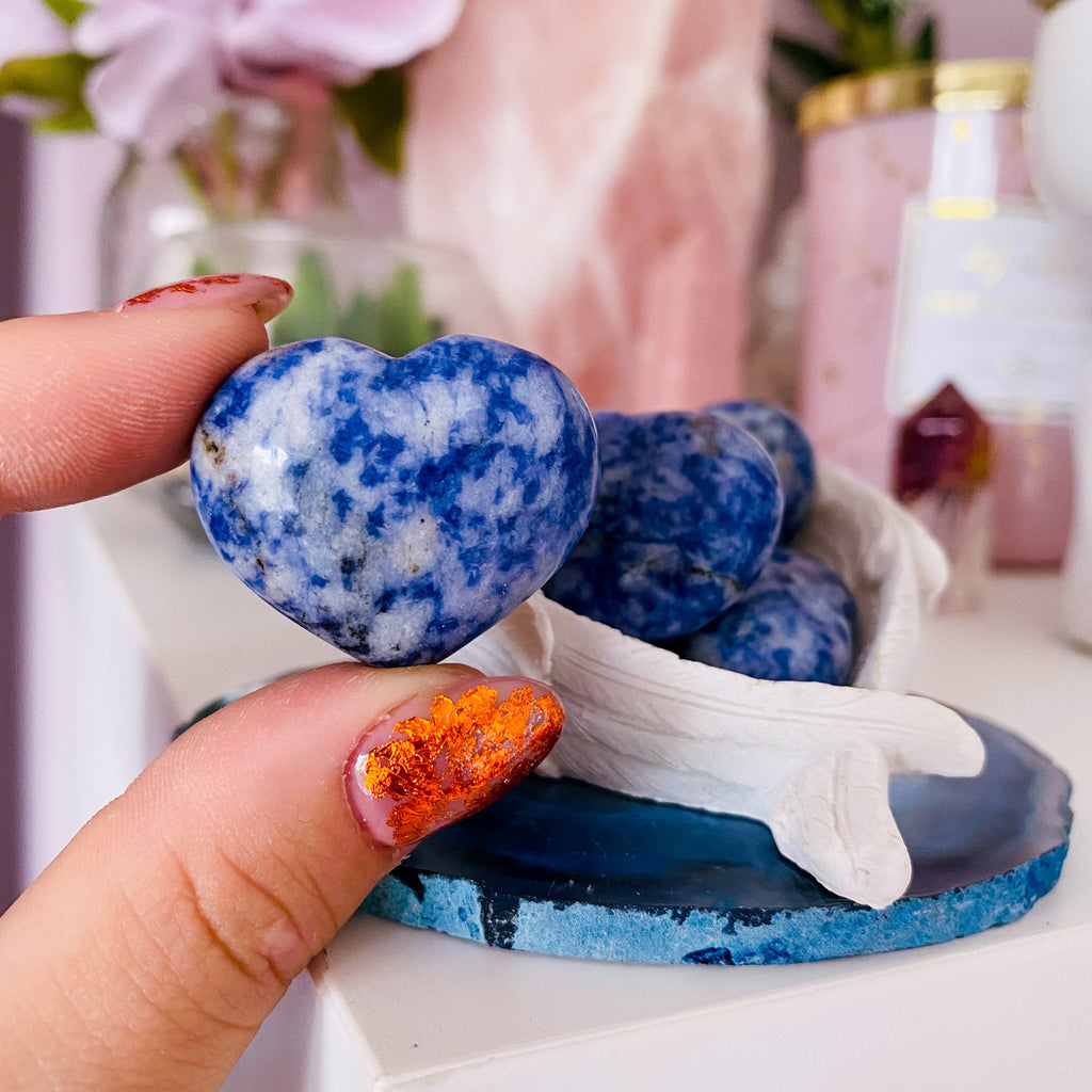 Sodalite Crystal Love Hearts / Calms Panic Attacks, Creates Emotional Balance / Encourages You To Verbalise Feelings & Speak The Truth