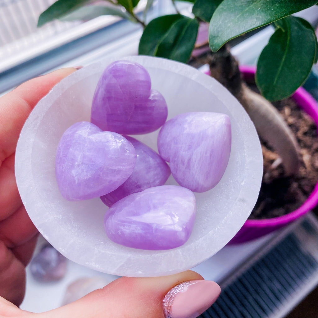 Kunzite Medium Crystal Hearts / Connects You To The Universe / Reduces Stress, Depression & Panic Attacks / Encourages Self Expression - Premium  from My Store - Just £39! Shop now at Lumi Gemstones