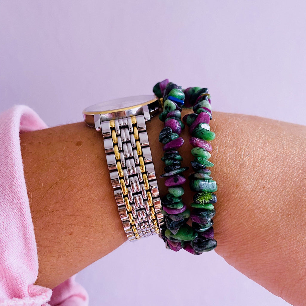 Ruby In Zoisite Crystal Chip Bracelets / Alleviates Grief, Defeat, Despair / Reduces Panic Attacks & Claustrophobia / Helps Depression - Premium  from My Store - Just £10.95! Shop now at Lumi Gemstones